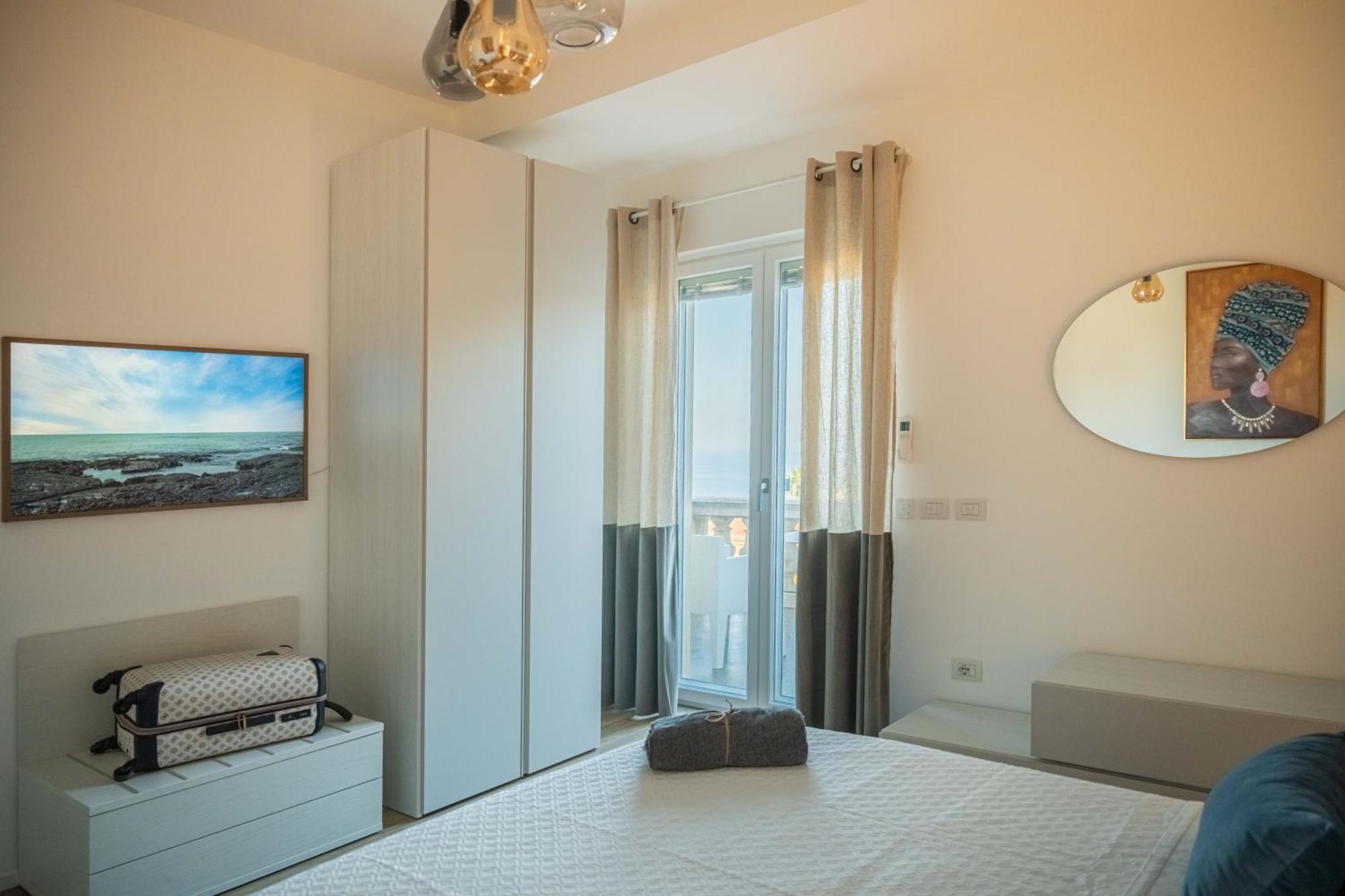 La Terrazza Di Porta Messina Guest house *